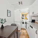 Lägenhet Family Friendly 3br - Fast Wi-fi - Behind Bryggen Bergen
