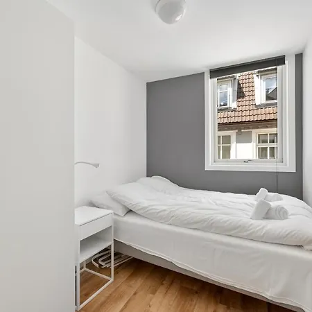 Family Friendly 3br - Fast Wi-fi - Behind Bryggen Apartment *