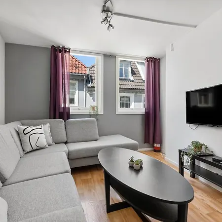 Family Friendly 3br - Fast Wi-fi - Behind Bryggen * Берген