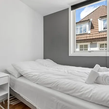 Family Friendly 3br - Fast Wi-fi - Behind Bryggen Apartment