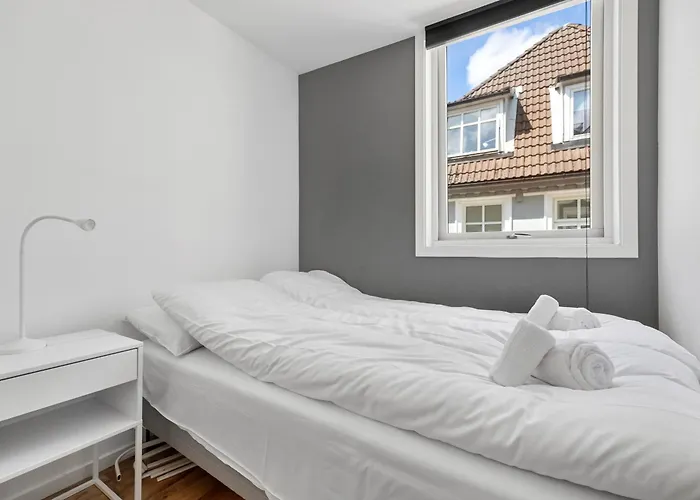 Family Friendly 3br - Fast Wi-fi - Behind Bryggen Apartment